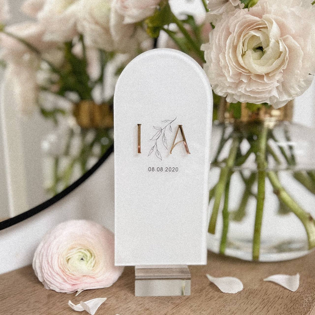 Acrylkarte mit Fuß aus Acrylblock "Initialen" | personalisiert