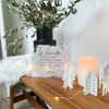 Weihnachtsdeko Schild aus Acryl „Weihnachten ist …“ in Beige