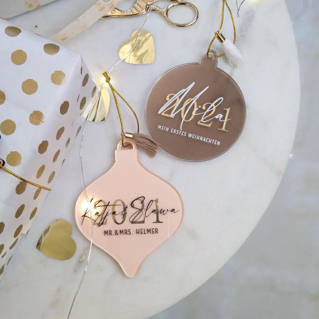 Personalisierter Weihnachtsschmuck Mit Jahreszahl und Namen