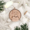 Handgefertigte Weihnachtskugel aus Holz mit individueller Familien-Gravur