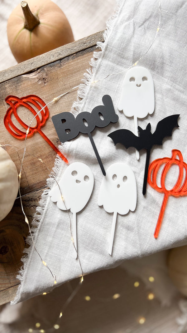 Cake Topper aus Acryl mit Halloween Motiven als Geist, Kürbis, Fledermaus und Boo