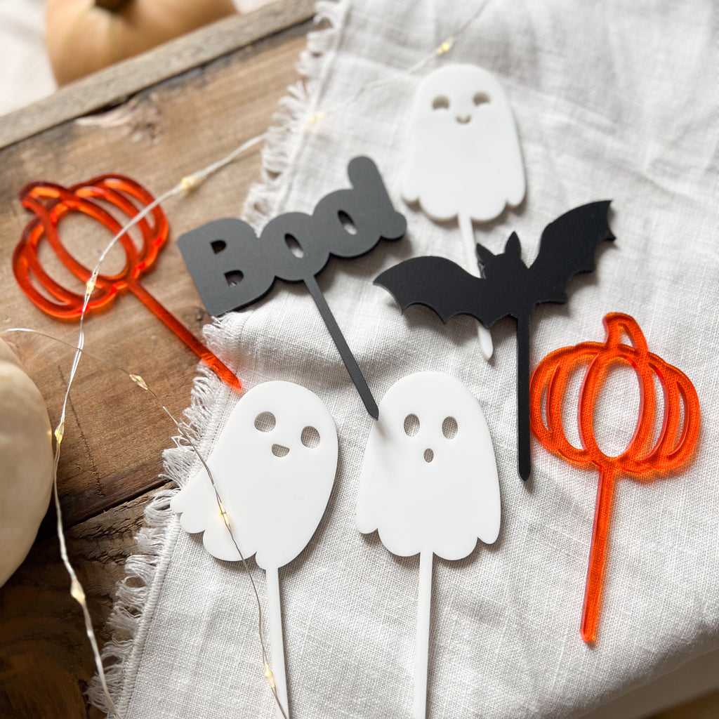 Cake Topper aus Acryl mit Halloween Motiven als Geist, Kürbis, Fledermaus und Boo