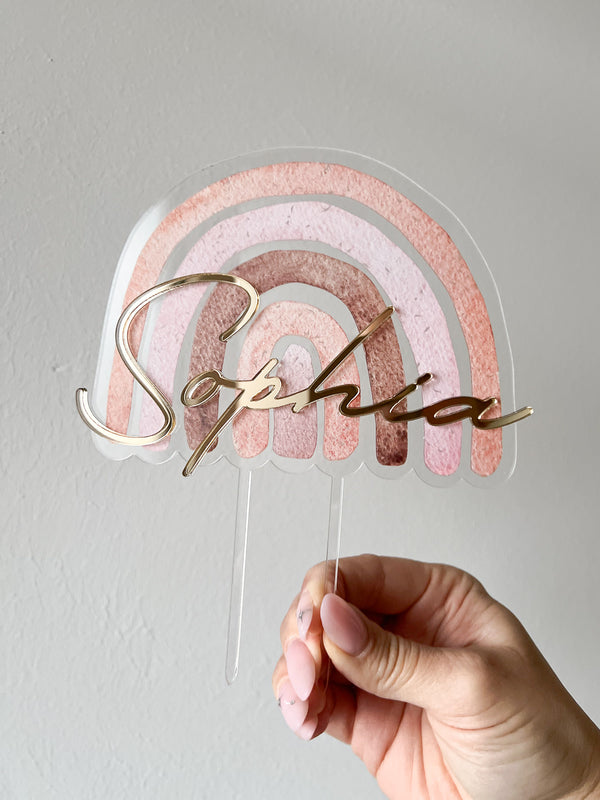 Süßer Regenbogen Cake Topper mit 3D Namen in Rosa