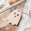 Kleine Geister als Holzgirlade aus Buchenholz mit Lederband