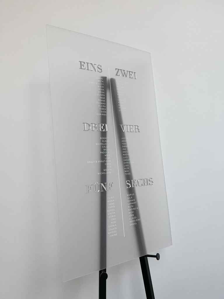 Sitzplanschild aus Acryl, cleanes und modernes Design
