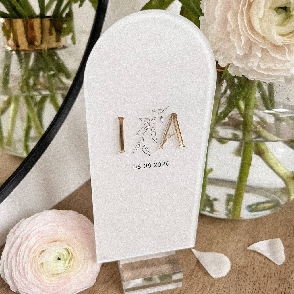 Acrylkarte mit Fuß aus Acrylblock "Initialen" | personalisiert