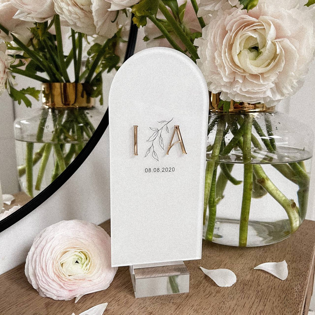 Acrylkarte mit Fuß aus Acrylblock "Initialen" | personalisiert