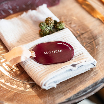 Besondere Platzkarte zur Hochzeit farbig aus Acryl mit UV-Druck