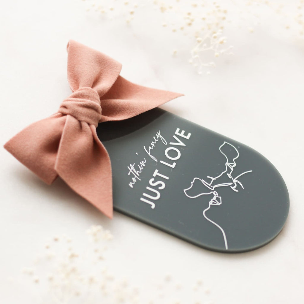 Deko Acrylanhänger Samtschleife „Just love“ Taschenanhänger  | Valentinstag | Hochzeit | Geschenk