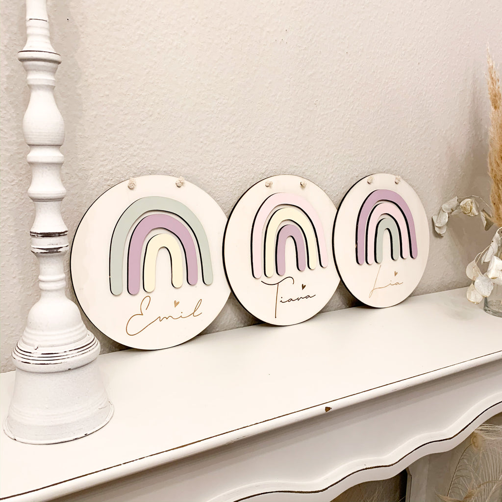 Namensschild Rainbow aus Holz
