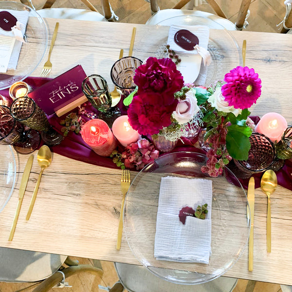 Tischnummern Hochzeit „Berry“ aus Acryl mit Holzfuß