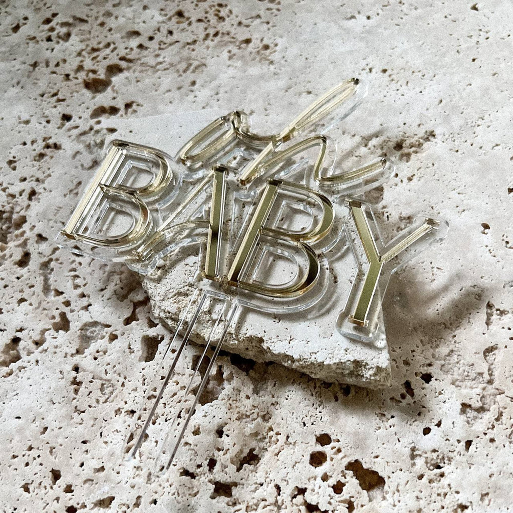 Cake topper personalized with name