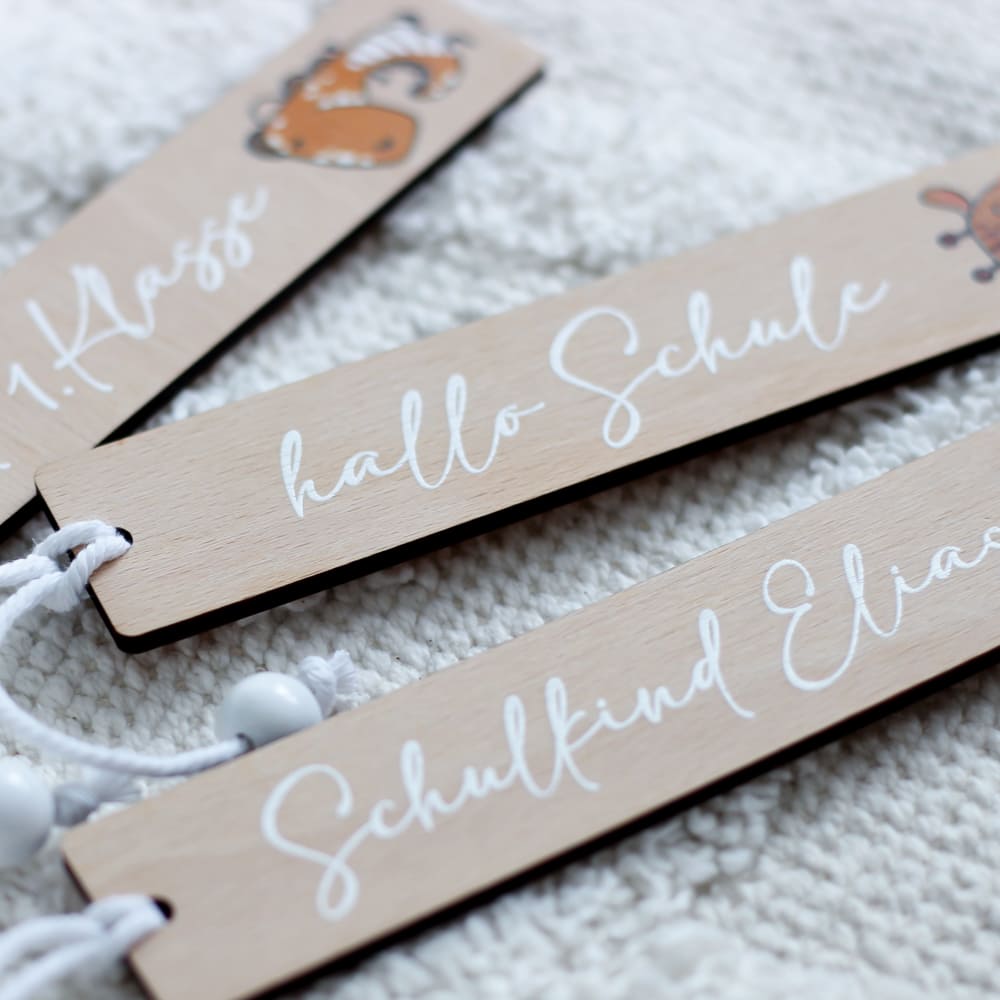Personalisiertes Lesezeichen aus Holz für Kinder mit Tiermotiven