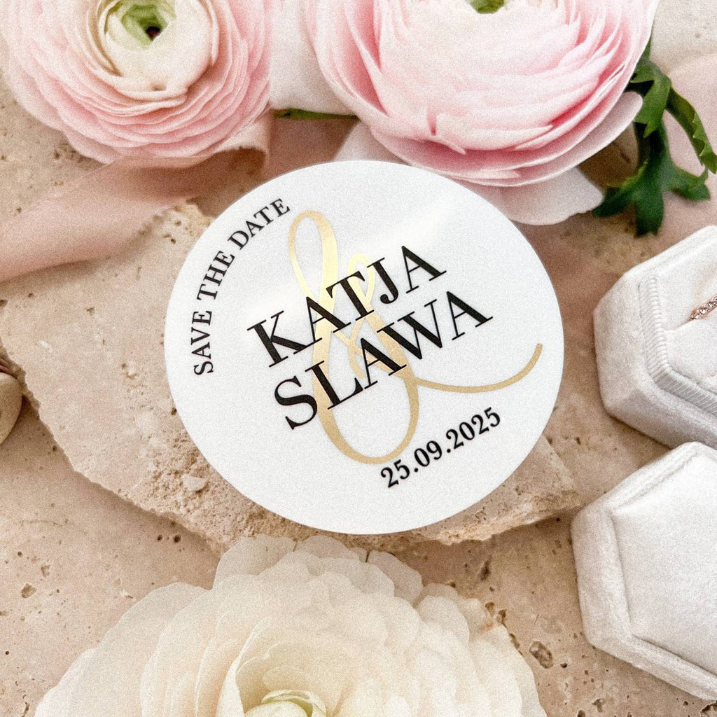 Save the Date Magnet aus Acryl mit Goldprägung