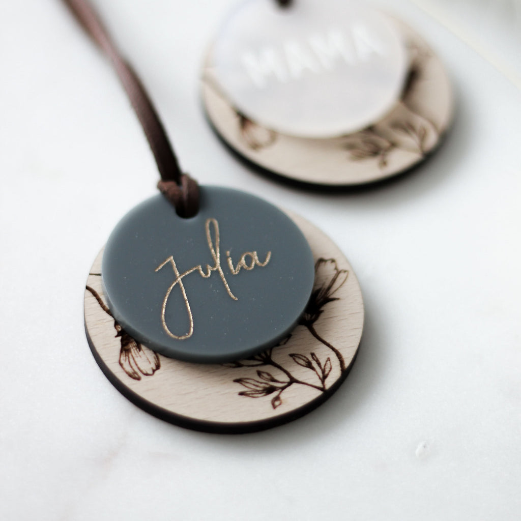 Schlüsselanhänger aus Acryl und Holz | personalisiert